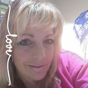 Meet your Posher, Cynthia